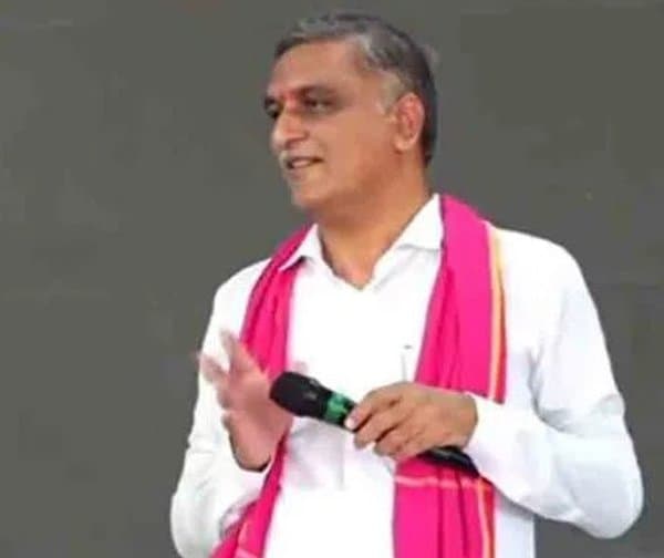 హరీశ్ రావు ప్రసంగం సమయంలో కరెంట్ కట్