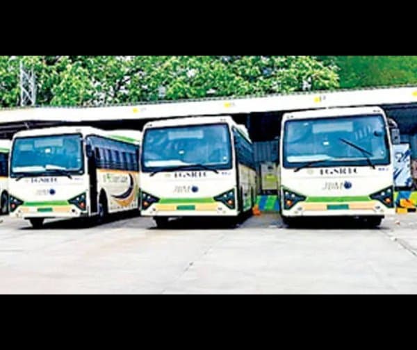 డిపోలకే పరిమితమైన ఈ-బస్సులు