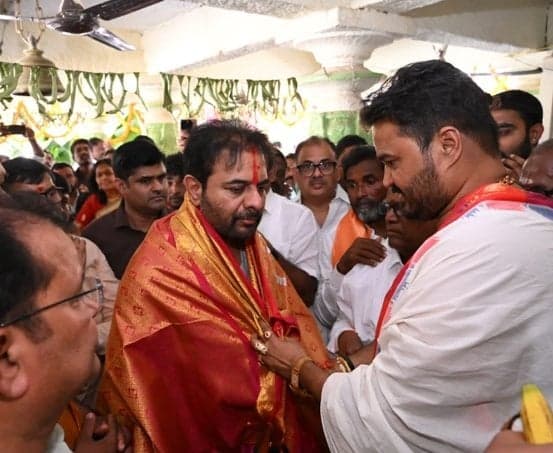 వెంకటేశ్వర స్వామి బ్రహ్మోత్సవాల్లో పాల్గొన్న కేటీఆర్