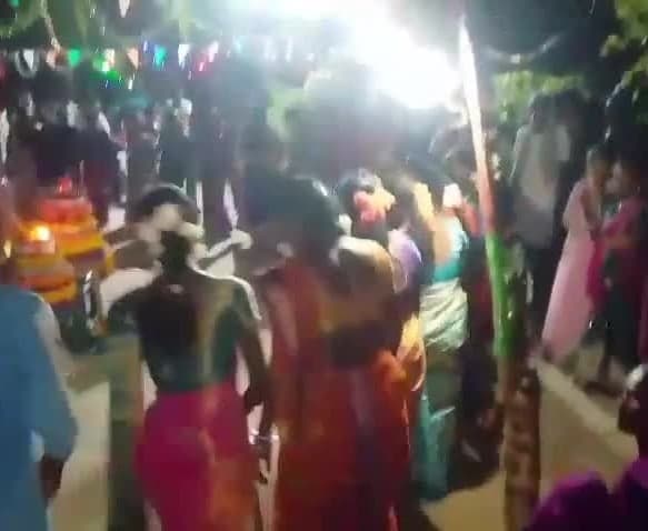 చింతపూడిలో ఘనంగా సద్దుల బతుకమ్మ - Udayam