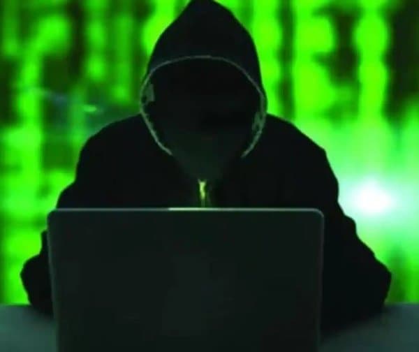 బాస్ పేరిట రూ.10 కోట్ల సైబర్ మోసం - Udayam Digital