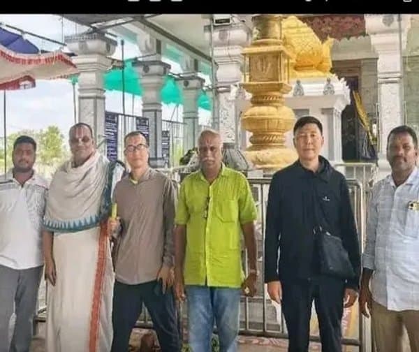 తొండమనాడులో విదేశీయుల సందడి: వేంకటేశ్వర స్వామి దర్శనం
