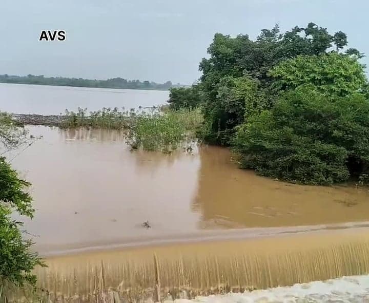 నిండుకుండలా గండిరామారం చెరువు - Udayam