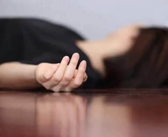 భార్యను కొట్టి చంపిన భర్త