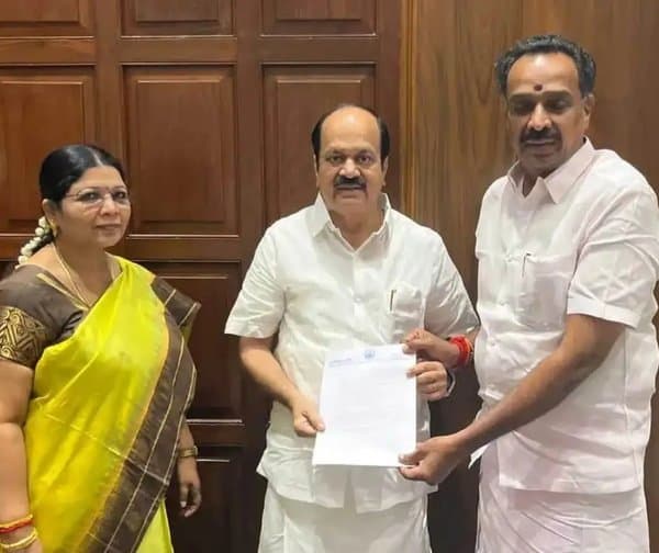 తమిళనాడు రాజకీయాల్లో పెను సంచలనం