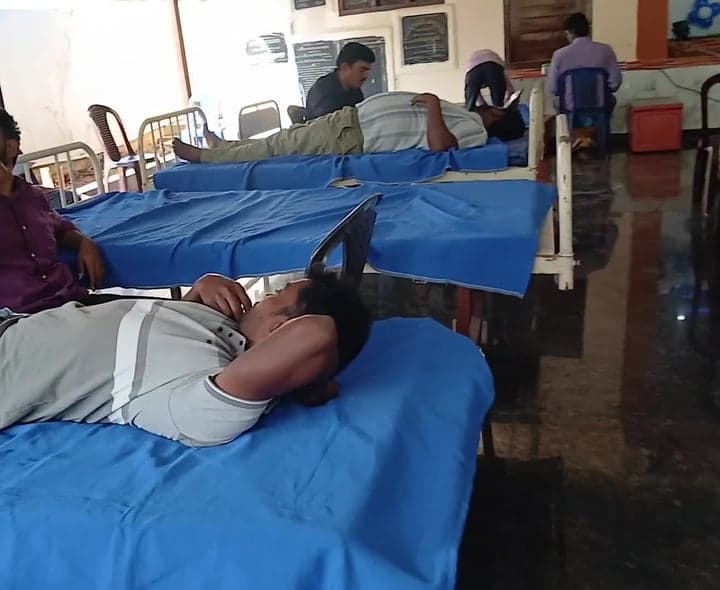 తొర్రూరులో రక్తదాన శిబిరం ప్రారంభం - Udayam