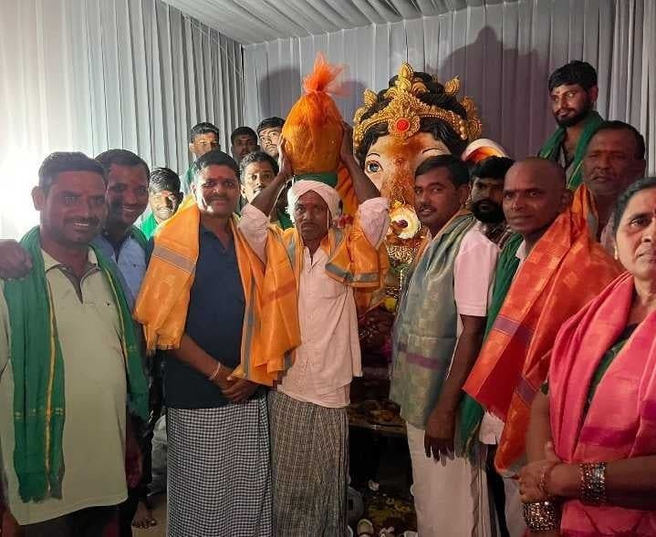 నాక్సన్‌పల్లిలో రూ.41 వేలకు లడ్డూ - Udayam