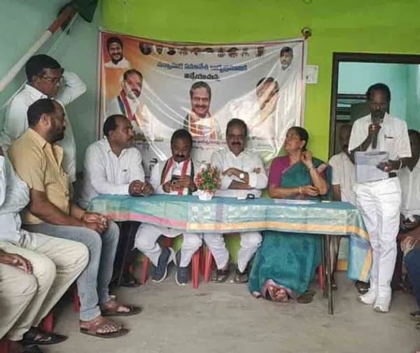కాంగ్రెస్ పార్టీలో సీనియర్లకు అన్యాయం - Udayam Digital