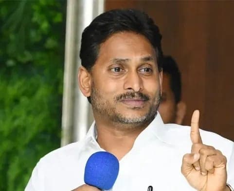 వైసీపీ నాయకులతో జగన్ సమావేశం