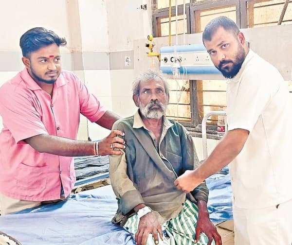 అయినవారున్నా అనాథలుగానే..