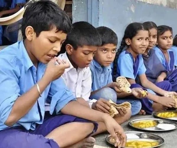 మధ్యాహ్న భోజన కార్మికులకు ప్రభుత్వం భరోసా
