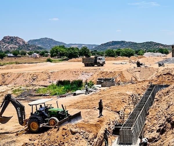 కొత్తపల్లికి పరుగులు తీస్తున్న రైలు - Udayam Digital