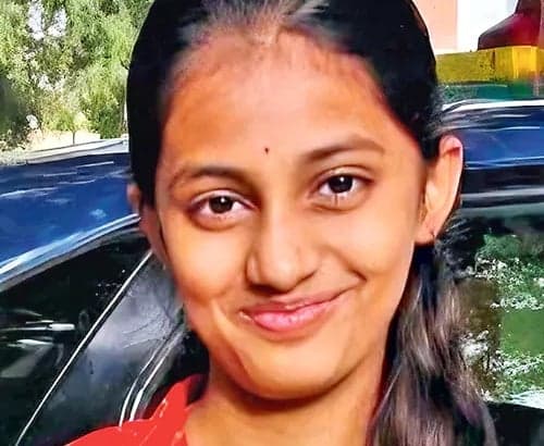 డెంగీతో ఇంటర్‌ విద్యార్థిని మృతి