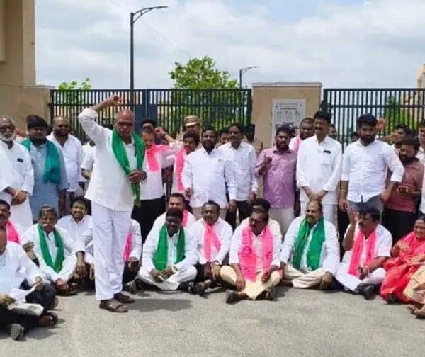 సూర్యాపేటలో బీఆర్‌ఎస్ ధర్నా