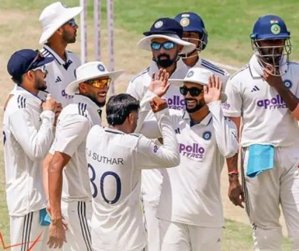 భారత్ చారిత్రక టెస్టు విజయం