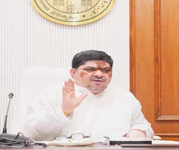 ఆర్టీసీ కార్మికులకు ఇచ్చిన హామీలన్నీ అమలు చేస్తాం: మంత్రి పొన్నం