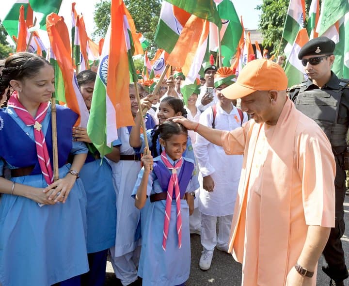 లక్నోలో ‘యువతతో తిరంగా యాత్ర’ ప్రారంభించిన యోగి - Udayam Digital