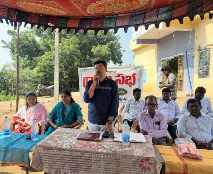 భూముల రీ సర్వేకు సహకరించాలి: తహశీల్దార్ - Udayam