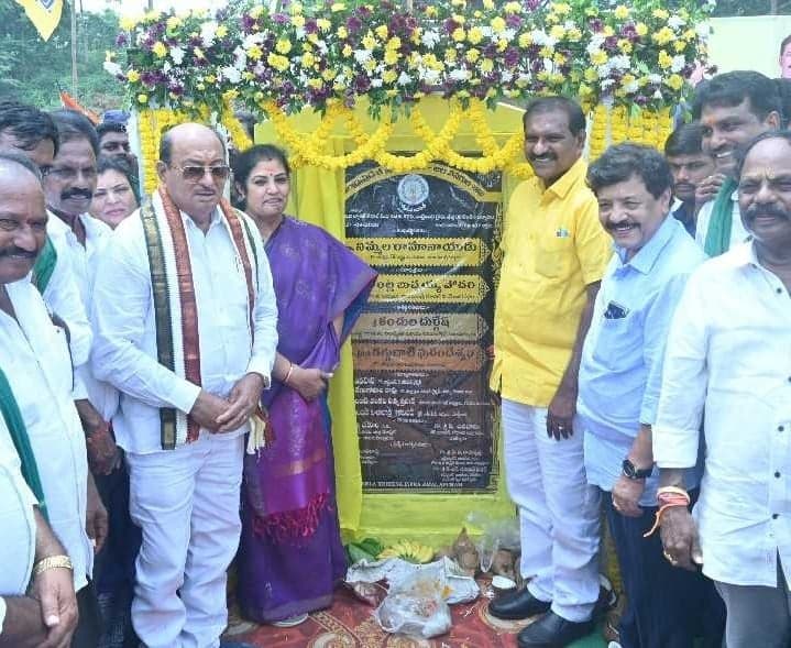 పొట్టిలంకలో రూ.4.88 కోట్లతో వంతెన పనులు ప్రారంభం - Udayam