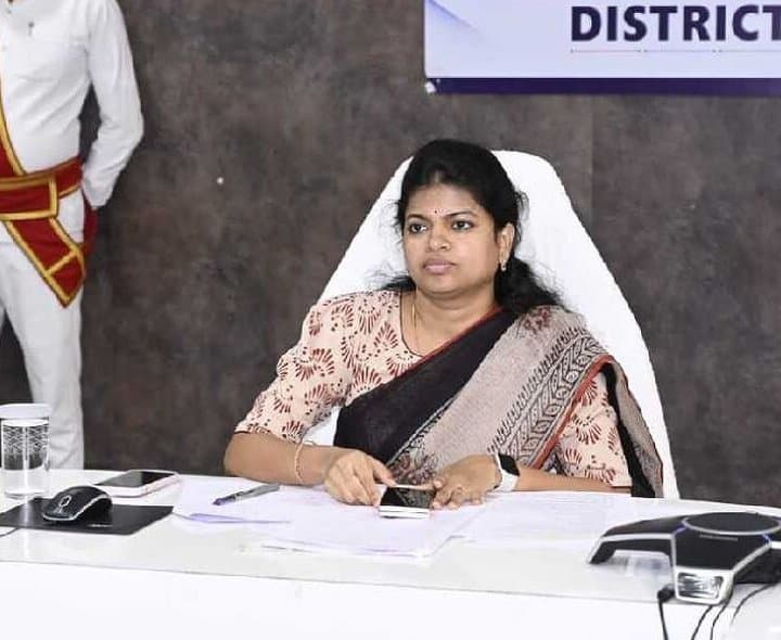 భూసేకరణ, పరిహారం ప్రక్రియలు వేగవంతం చేయాలి: కలెక్టర్‌