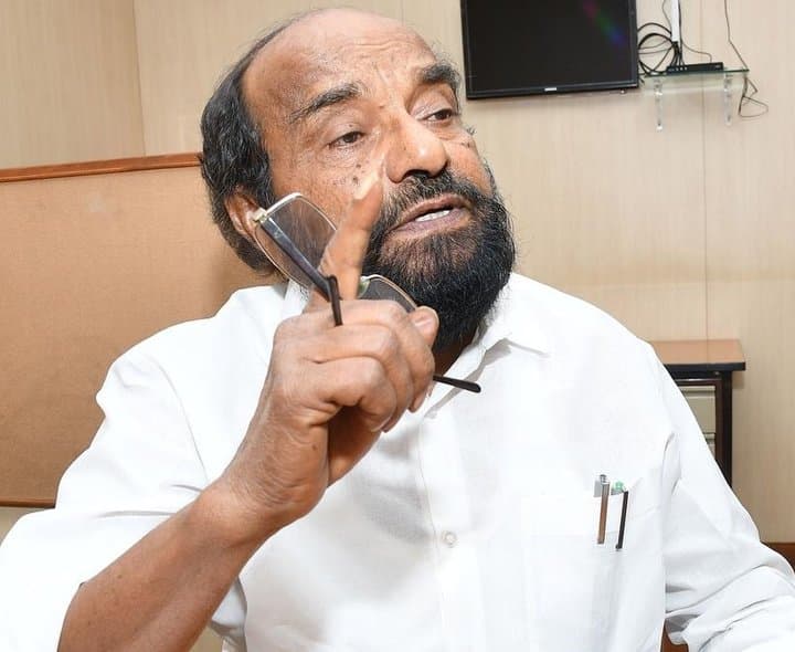 ఫీజు బకాయిల విడుదలకు 31న కలెక్టరేట్ల ముట్టడి: ఆర్‌.కృష్ణయ్య