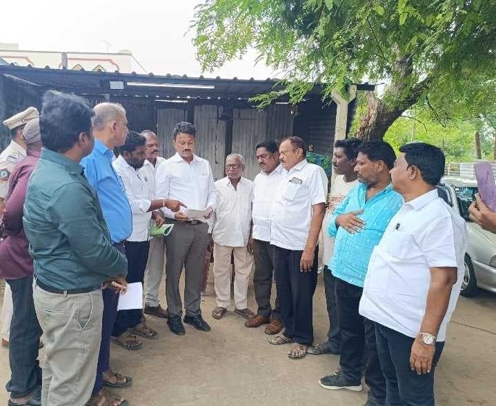 సింగరేణి దృష్టికి సమస్యలు తీసుకురండి: జీఎం - Udayam