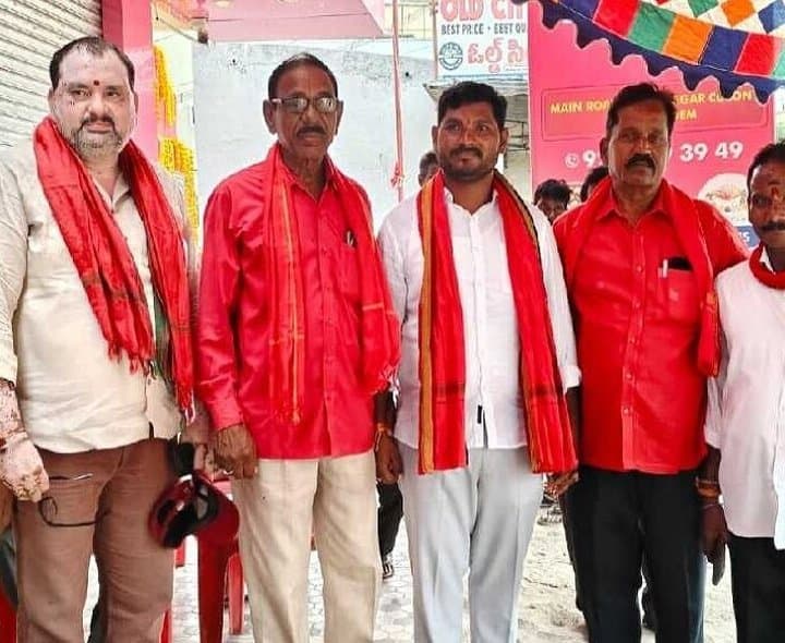 కొత్తగూడెంలో కొనసాగుతున్న సీపీఐ ప్రజాచైతన్య యాత్ర