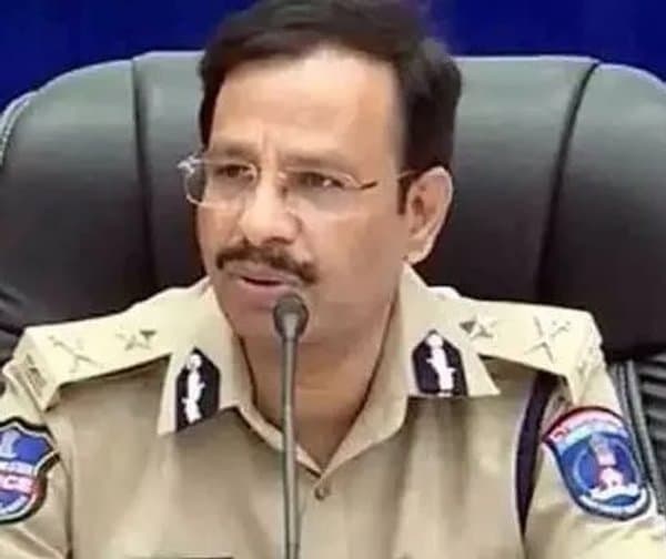 విద్యార్థుల భద్రతపై సీపీ సజ్జనార్ సూచనలు - Udayam Digital