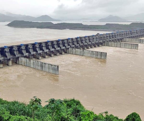 పోలవరం ప్రాజెక్టుకు మహానది జలధార