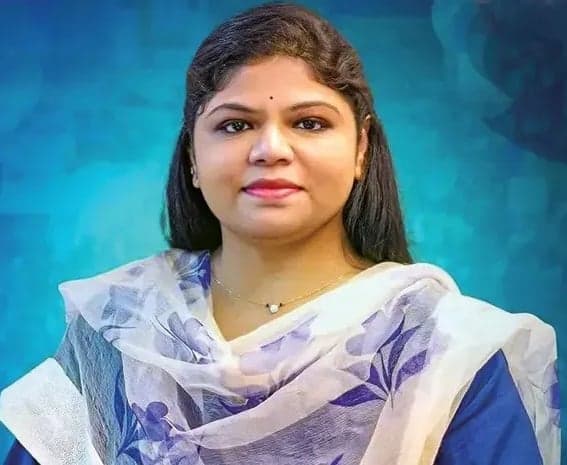 భీమిలిలో వైయస్సార్సీపీ జెండా