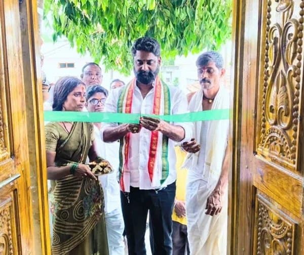 ఇందిరమ్మ ఇంటి గృహప్రవేశంలో డిసిసి అధ్యక్షుడు