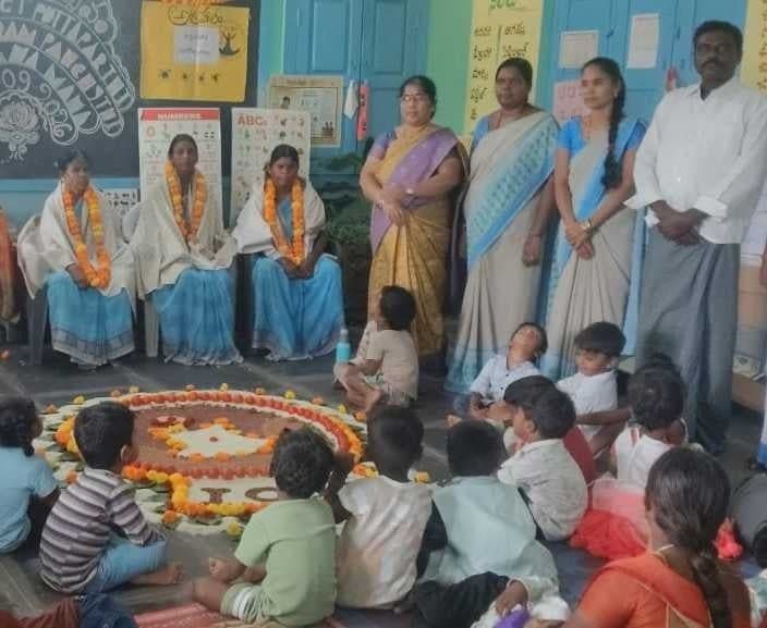 పిల్లల అభివృద్ధికి అంగన్వాడీలే పునాది - Udayam