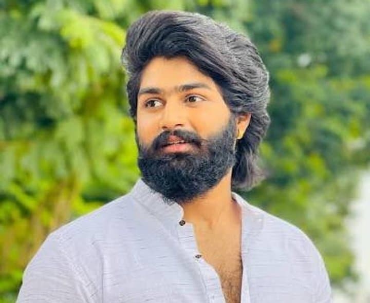 భార్య ఉండగా అలా చేయడం తప్పే: ఈశ్వర్‌ సాయి