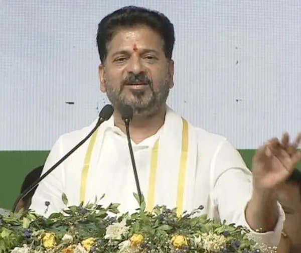 సర్కారు బడులపై రేవంత్ వ్యాఖ్య