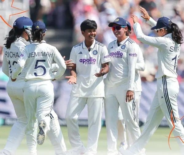 మహిళల టెస్ట్: భారత్ ఘన ఆధిక్యం