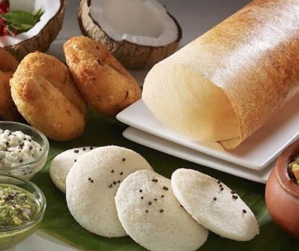 టీచర్లకు ఉచిత భోజనం