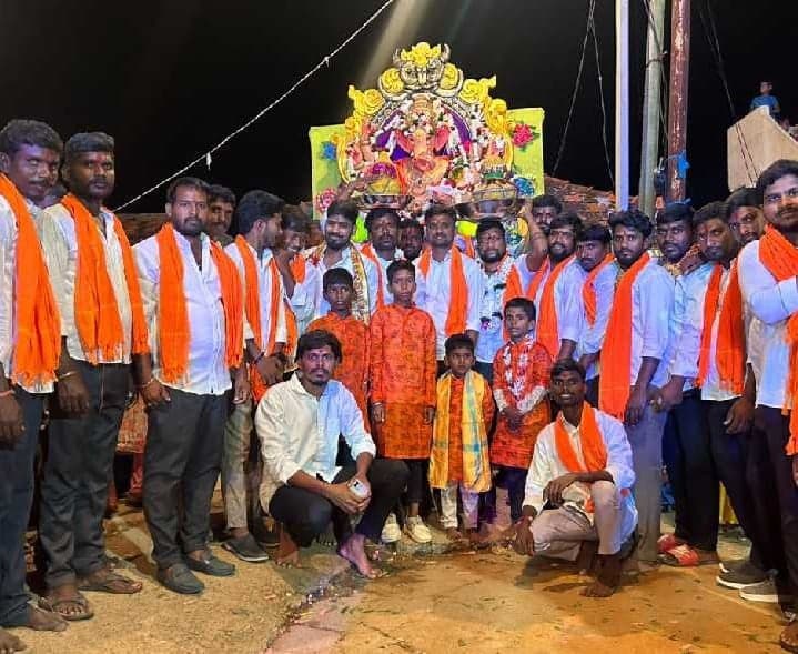 కౌడిపల్లిలో లడ్డూకు రూ.37,551 - Udayam