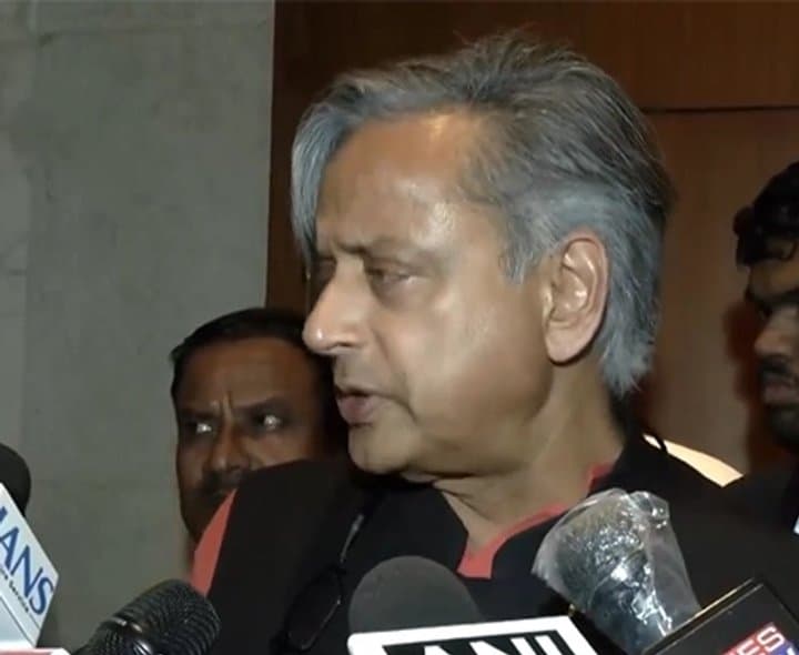 ప్రజల నాడి పట్టుకోవడంలో కాంగ్రెస్‌ వెనుకబడింది: శశి థరూర్‌