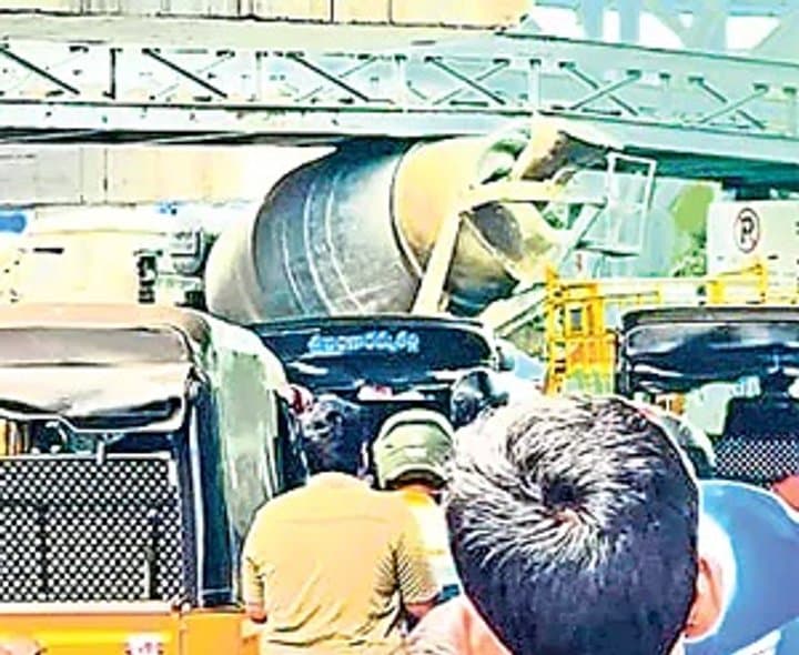 వద్దన్నా ఆగరా.. వంతెనే తెంచేస్తారా?