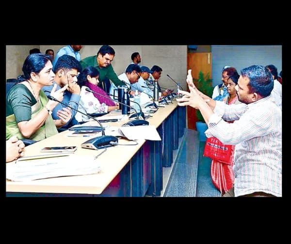 సొంత ఇంటి కోసం మూగ వేదన