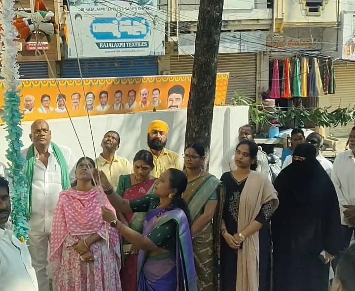 ప్రజా సంక్షేమమే ప్రజాపాలన లక్ష్యం - Udayam