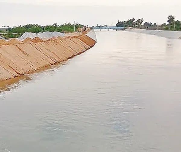ఏటా నత్తనడక, నీటితో కొట్టుకుపోతున్న ప్రగతి