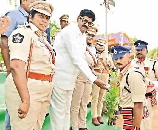పోలీసు కుటుంబంతో నాకున్న అనుబంధం ప్రత్యేకమైనది: మంత్రి ఆనం