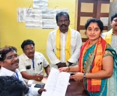 జనసేనకు సీట్లు తక్కువ.. టికెట్లపై అసంతృప్తి - Udayam