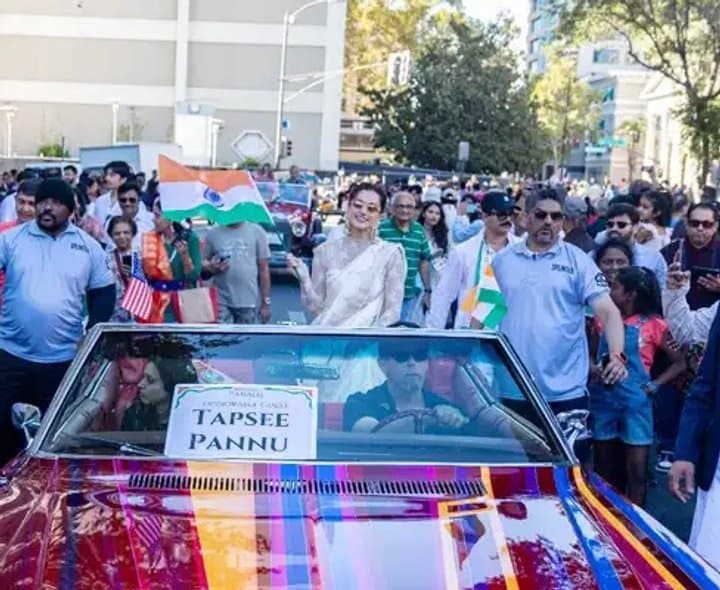 అమెరికాలో స్వదేశ్‌ పరేడ్‌ సందడి