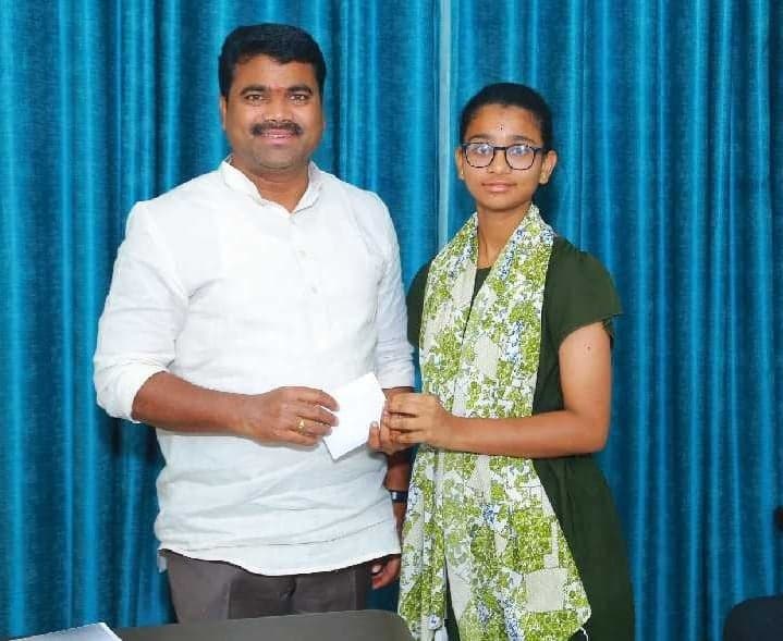 జాతీయ స్థాయికి చొప్పదండి చిన్నారి - Udayam