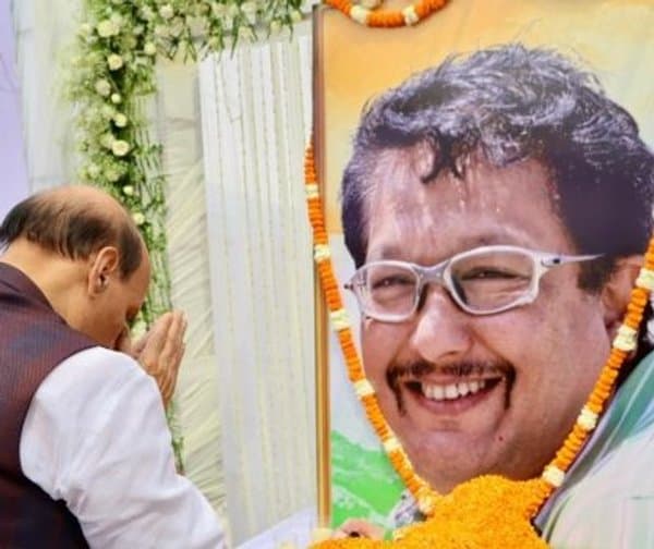 జస్పాల్ రాణా అంత్యక్రియల్లో పాల్గొన్న రక్షణ మంత్రి