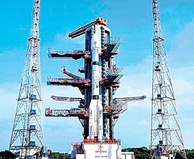 రేపు రాత్రి 11.51కు ఇస్రో రాకెట్‌ ప్రయోగం