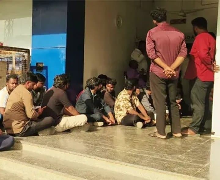 యువకుడి మృతితో బంధువుల ఆందోళన