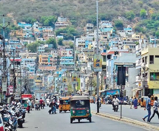 పేదలకు ఇళ్ల స్థలాల పట్టాల పంపిణీ
